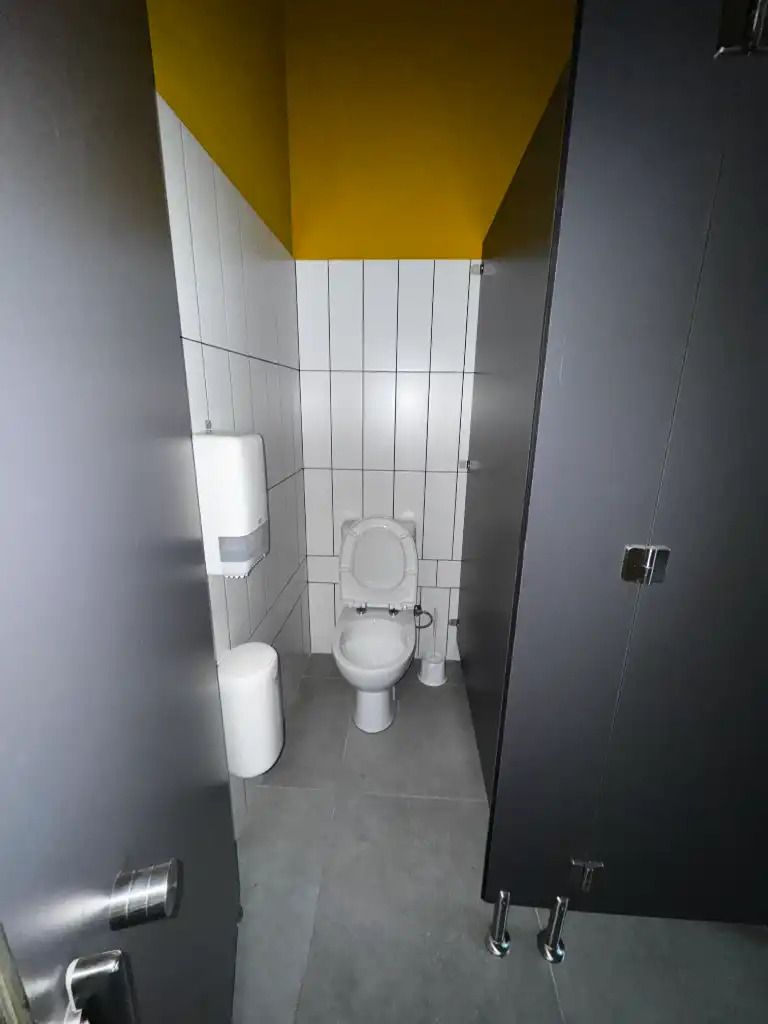 1837721744996440