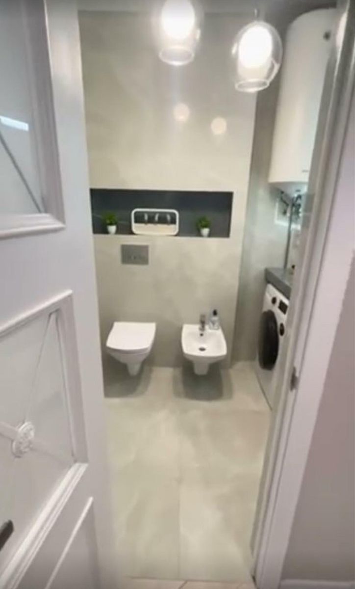 1833352357843441