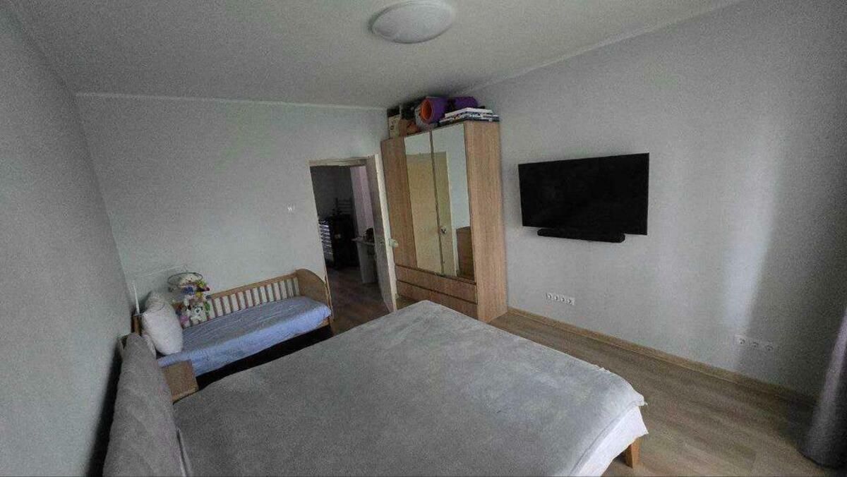 1835356848340441