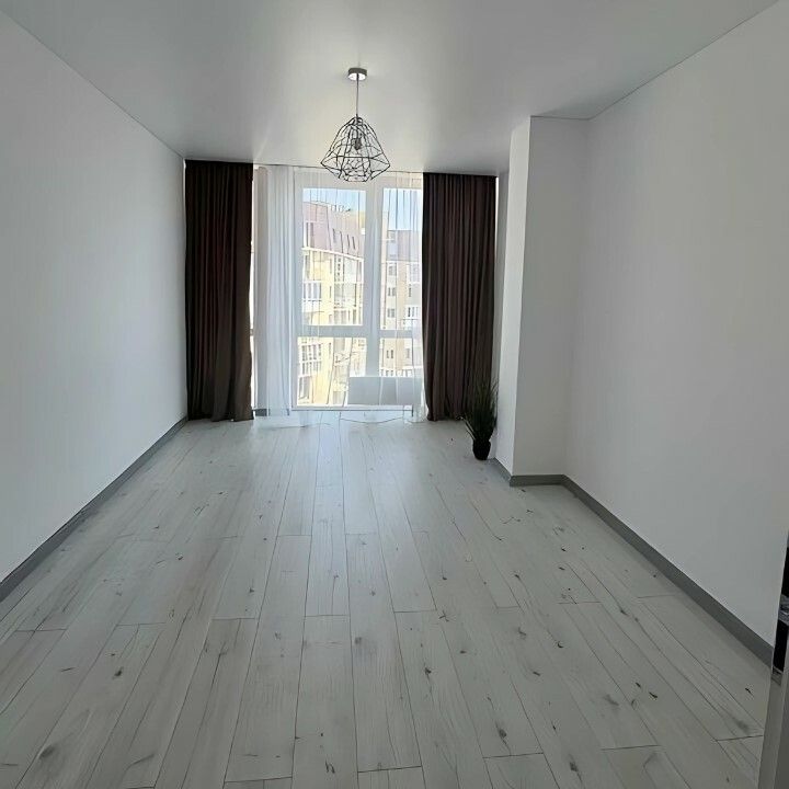 1834458573340443