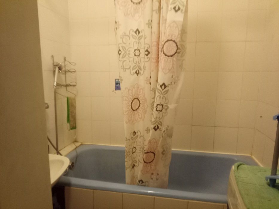 1835003717998443