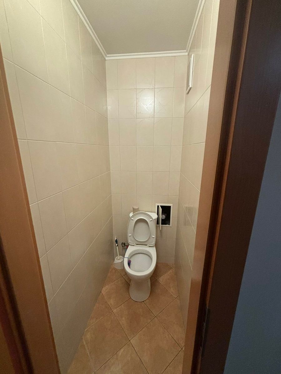 1831528936413444