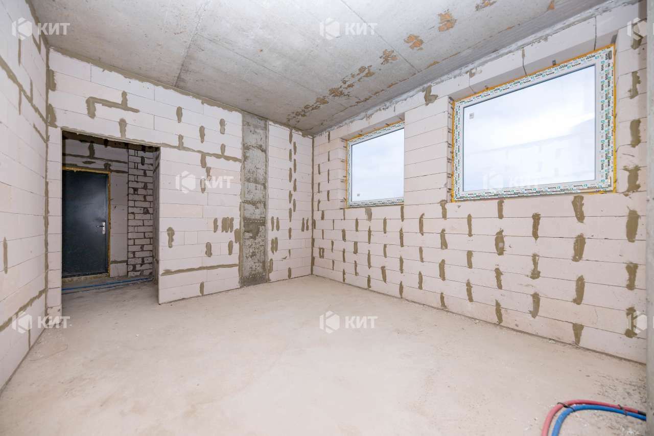 1835169575084444