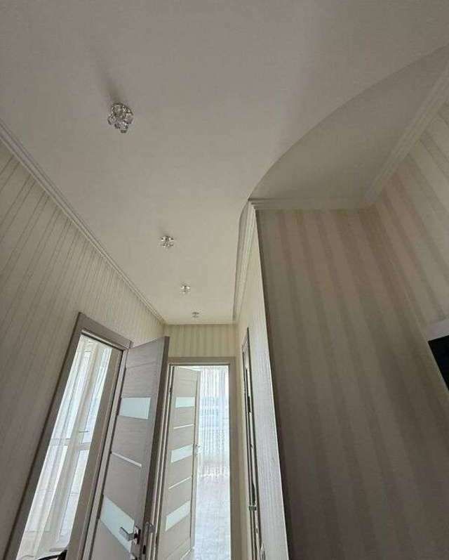 1835361356030445
