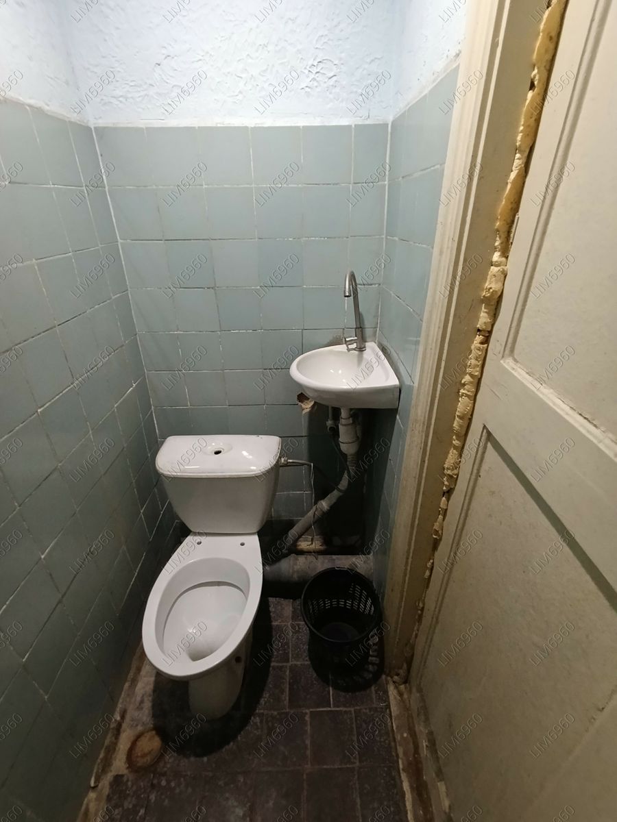 1835741013842445