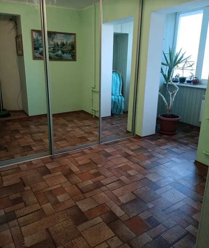 1836989646056445