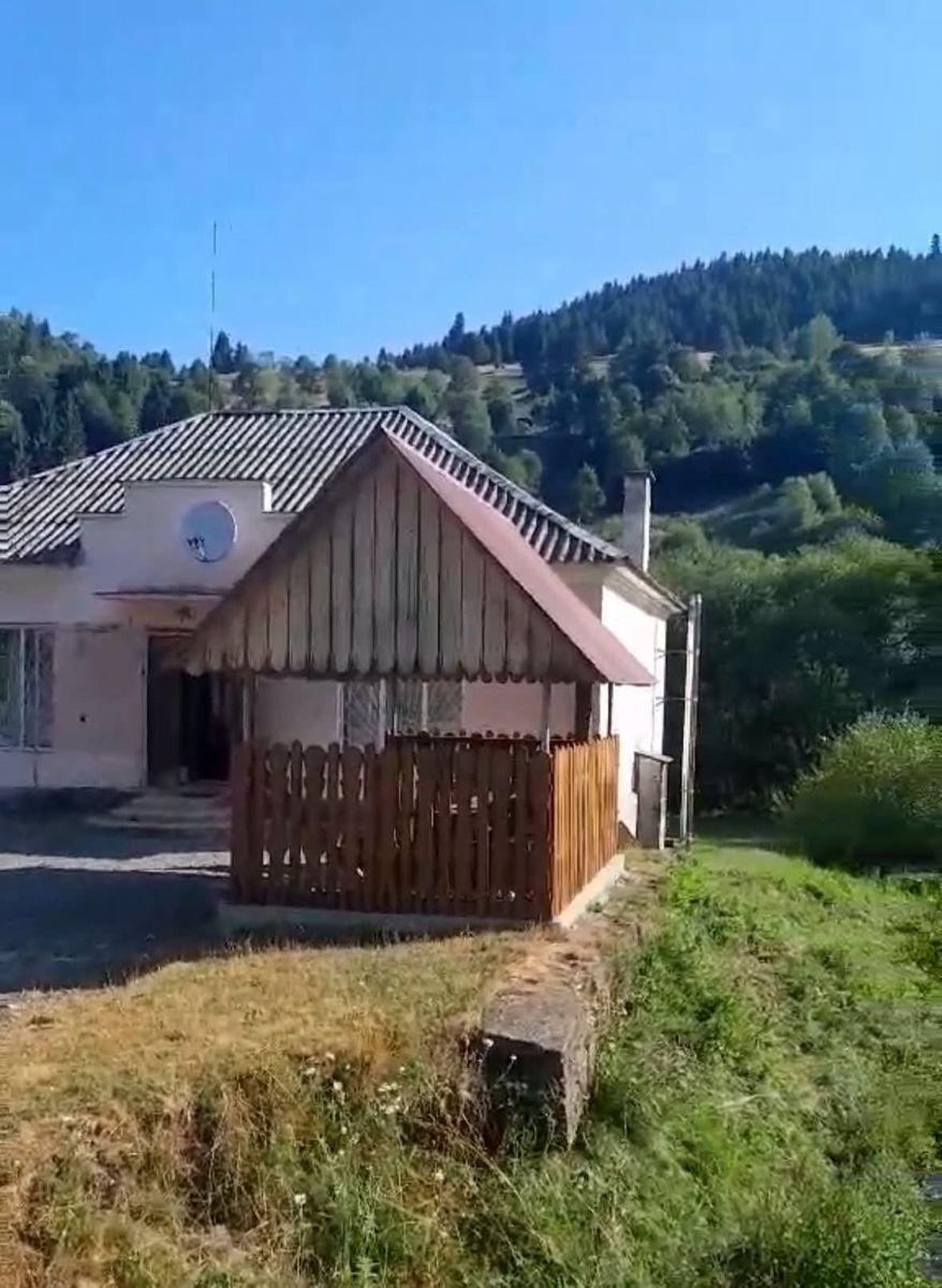 1837805733252445