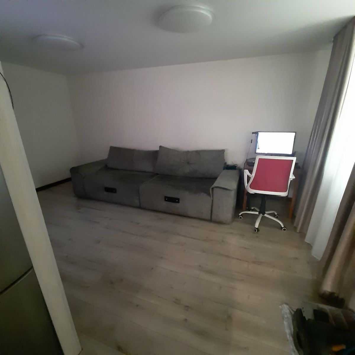 1834009871818447