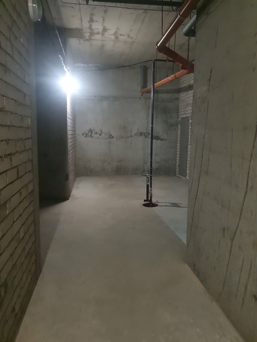 1835737520105447