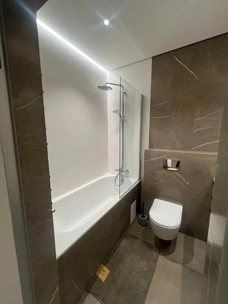1838331173129447