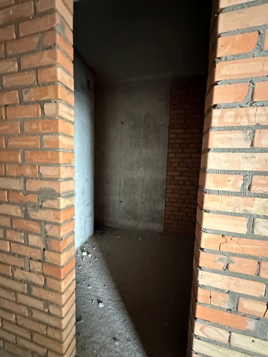 1839074623817447