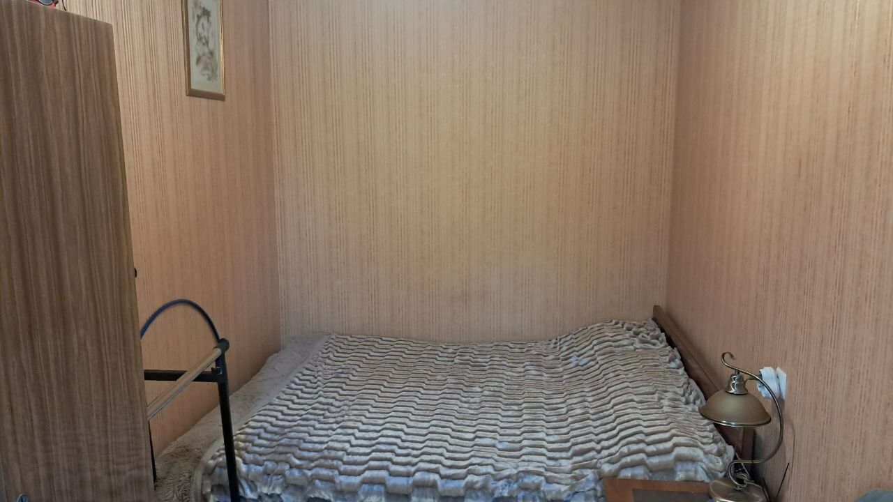 1830813615434449
