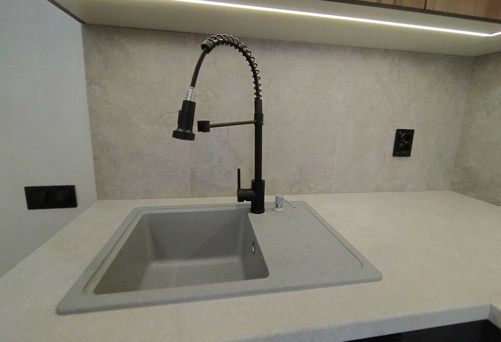 1835906480953449