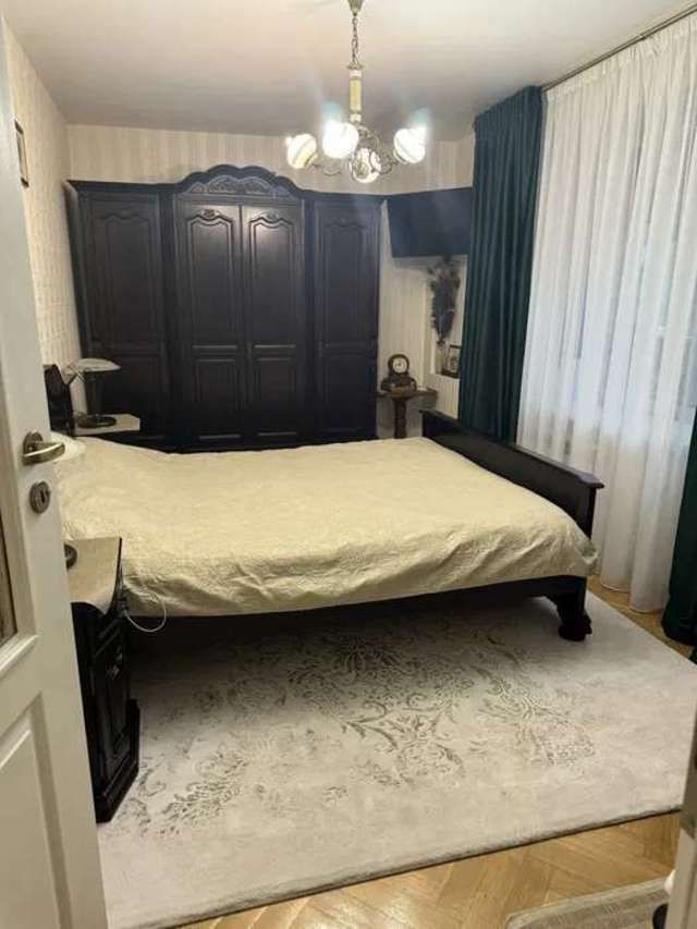 1837340098215449