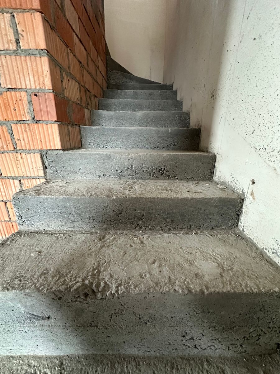 1828668332484045