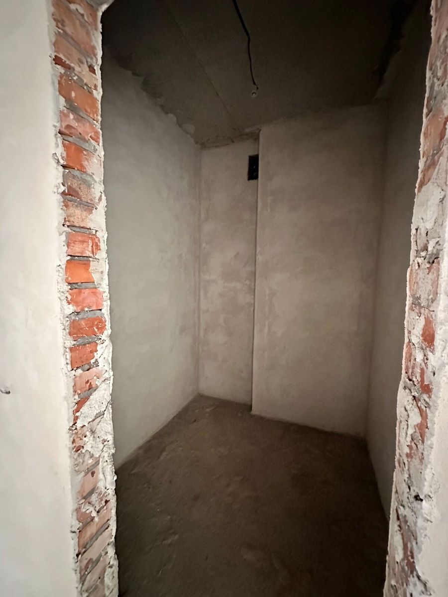 1835423807476045