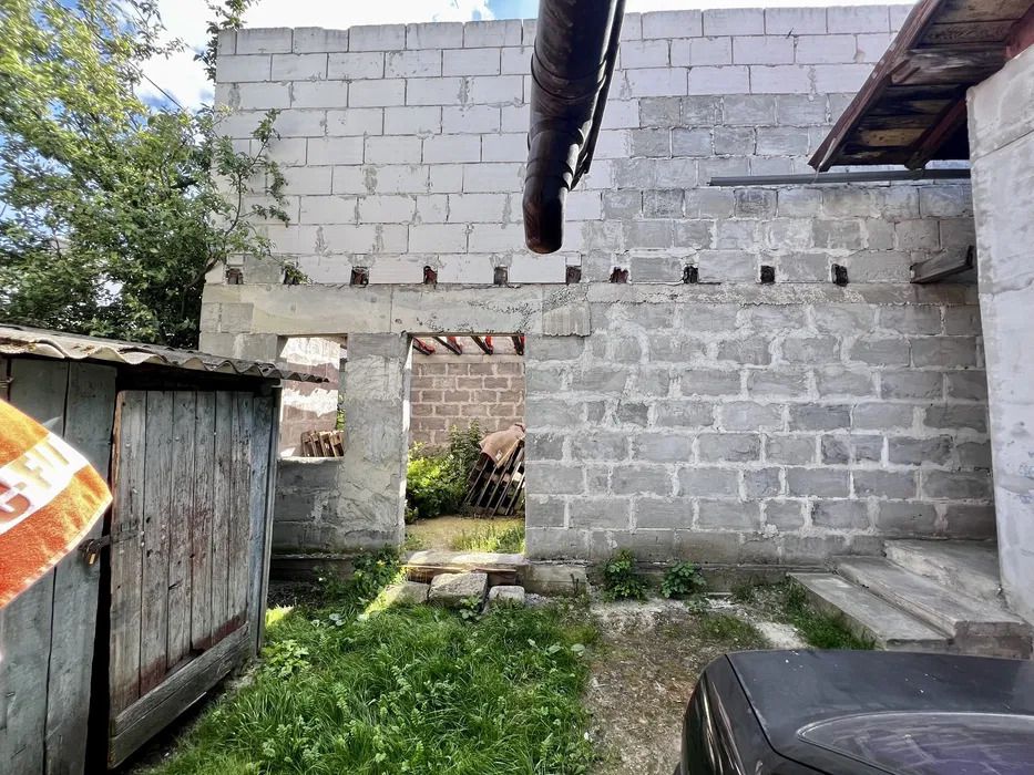 1838895353107451