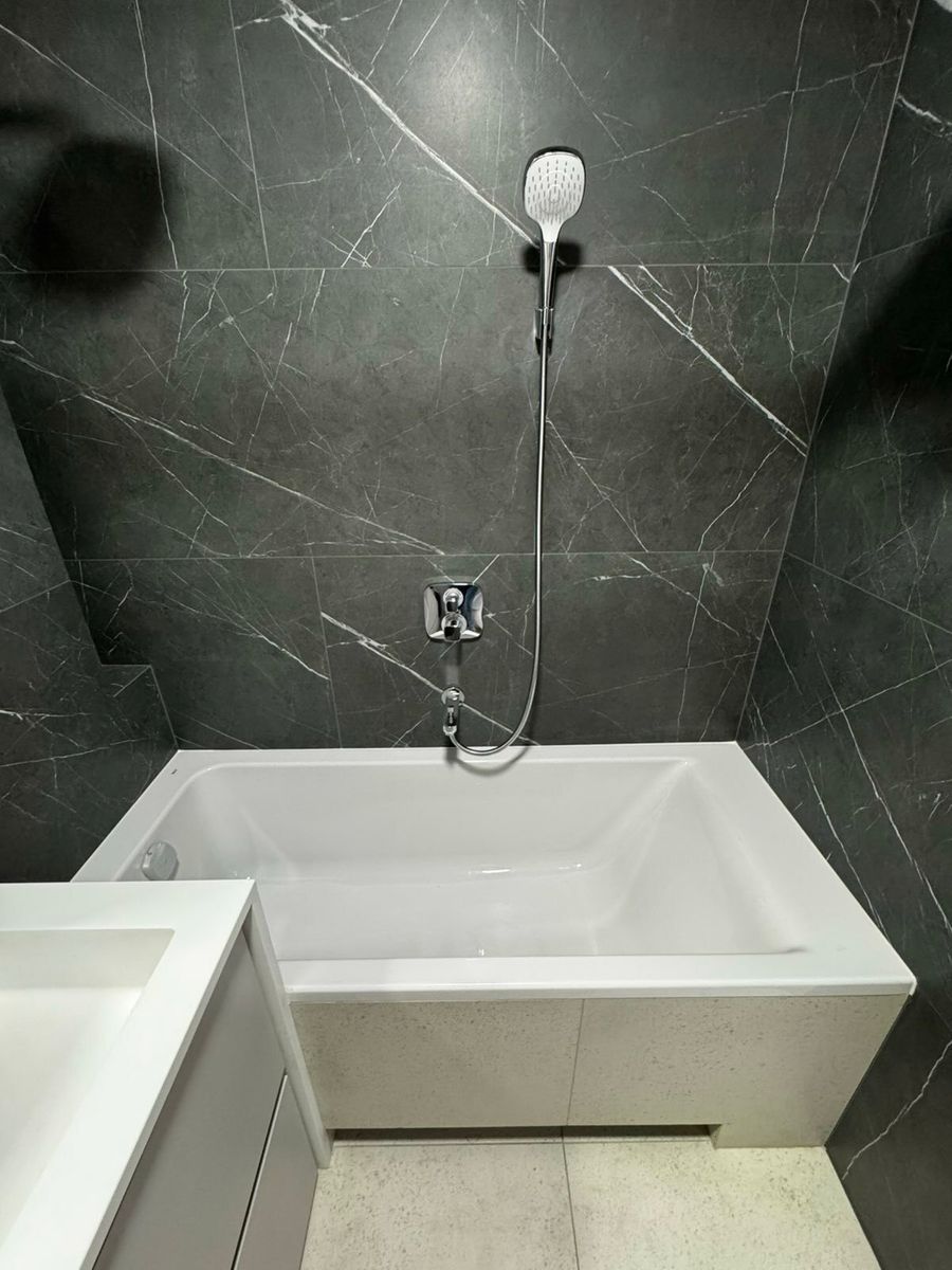 1833453848607452