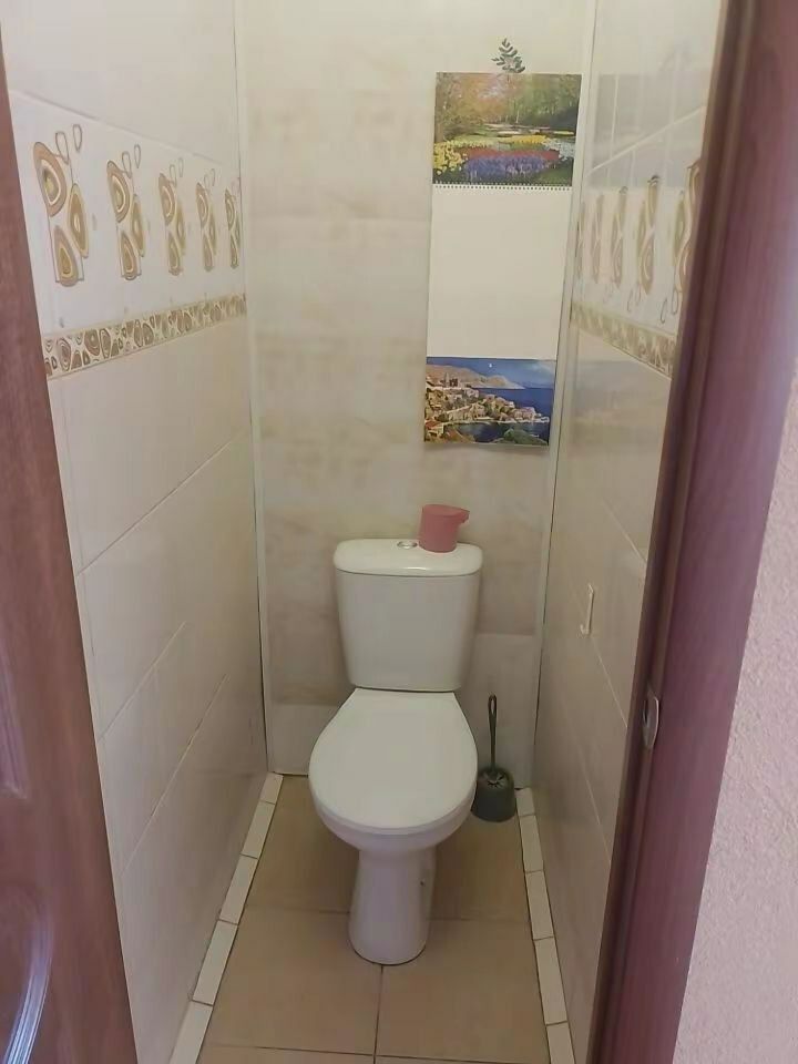 1838064928710452