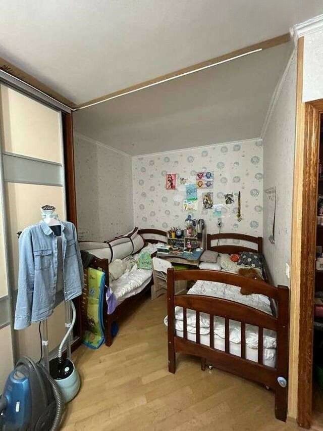 1833988499379453