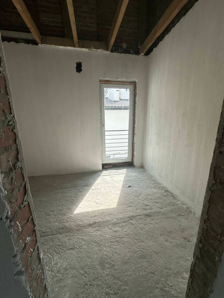 1835422330916455