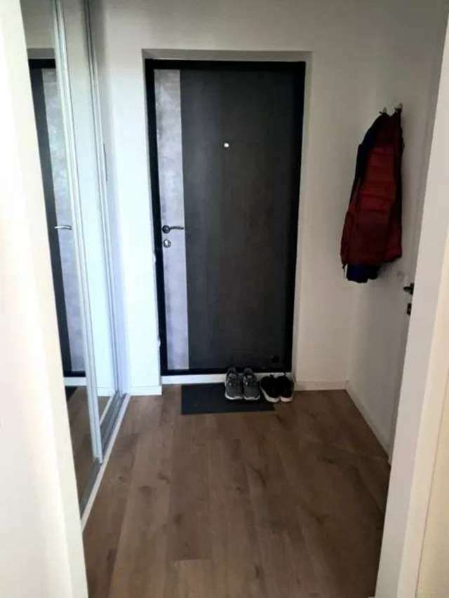 1832902151709456