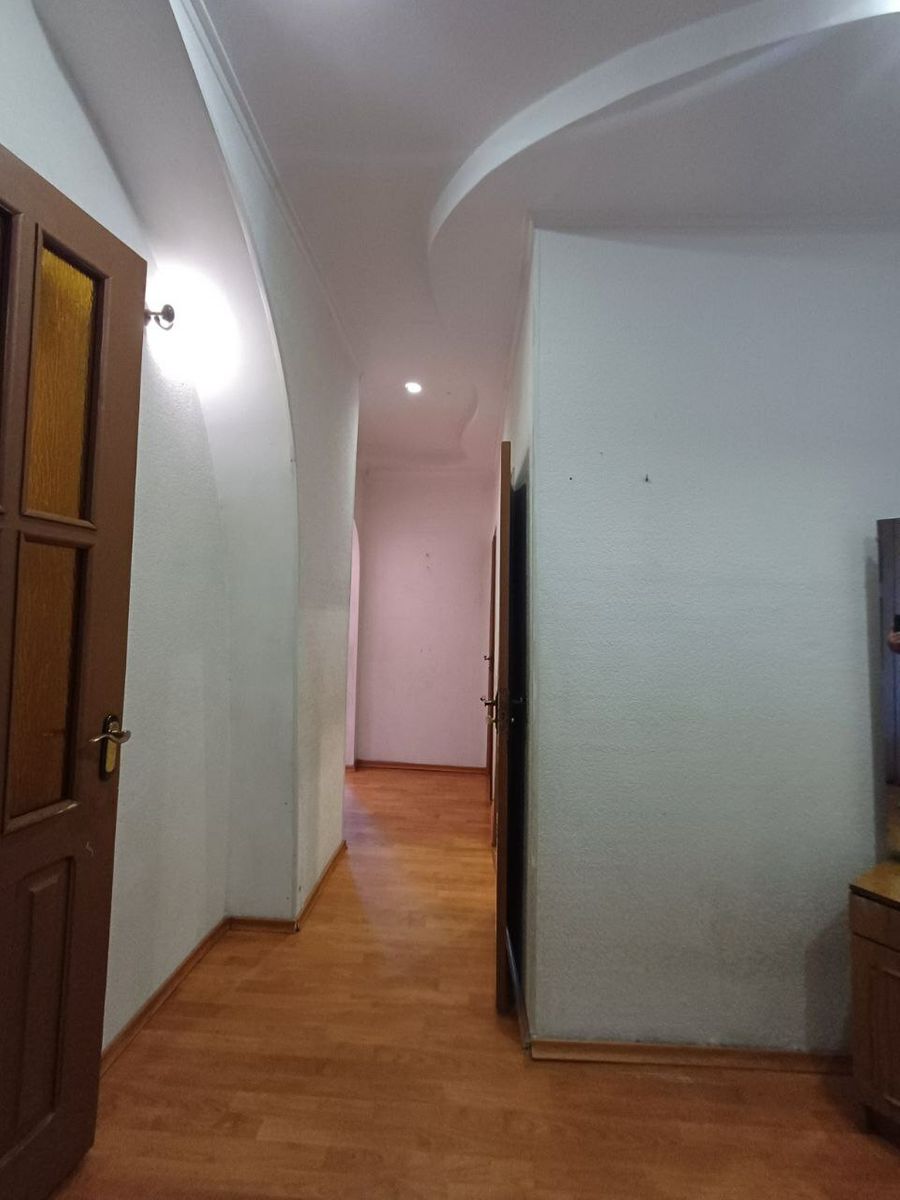 1837460115844456