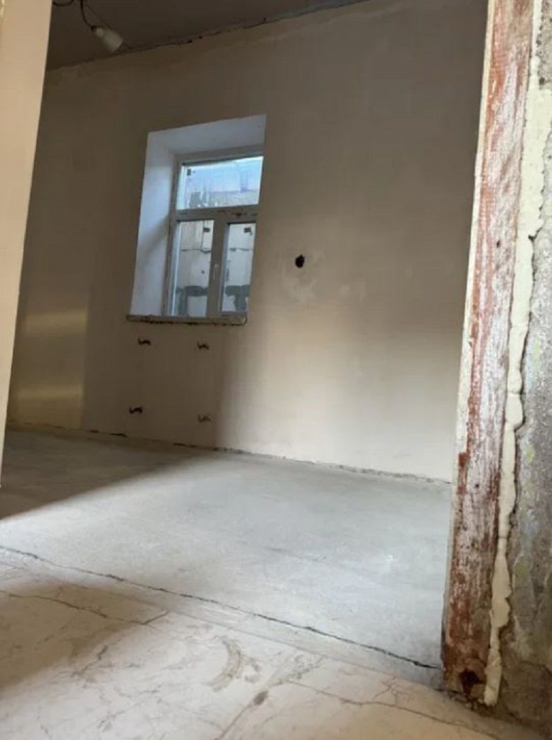 1839886345354456