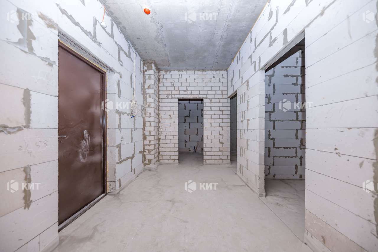 1831538057225457