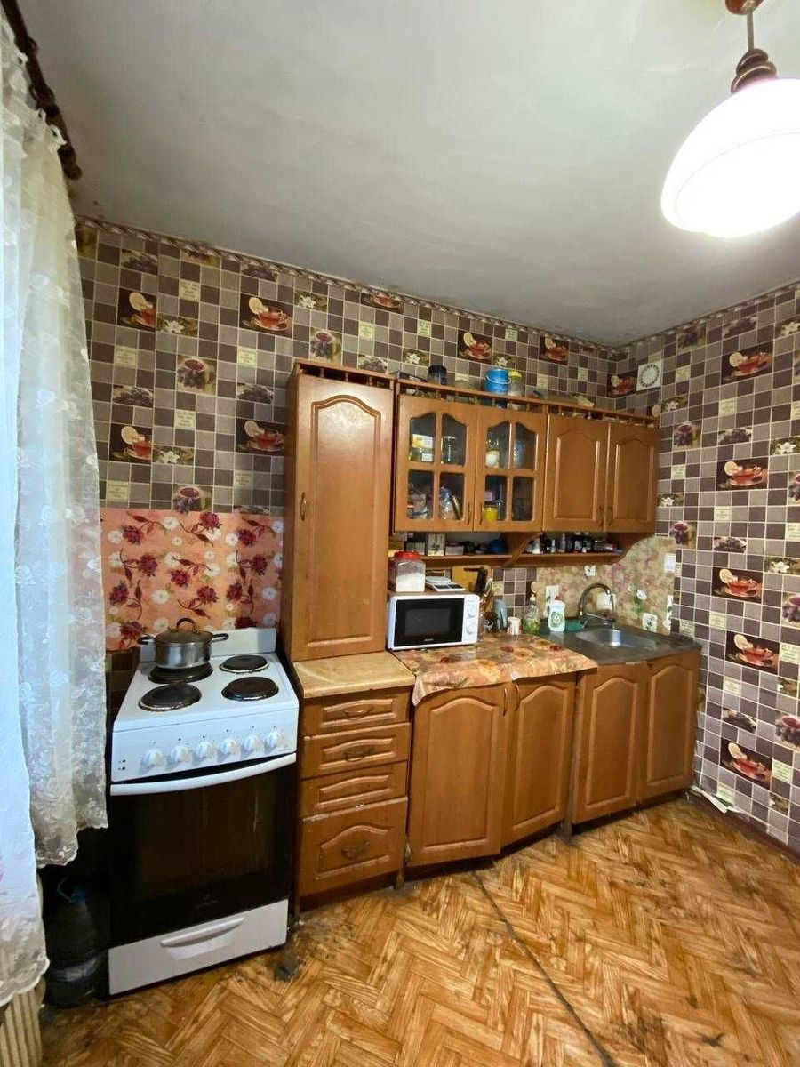 1833900196850457