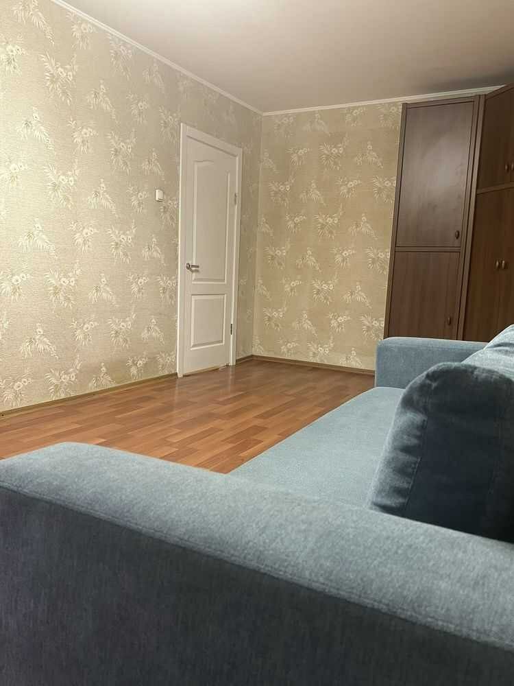 1833280877734458