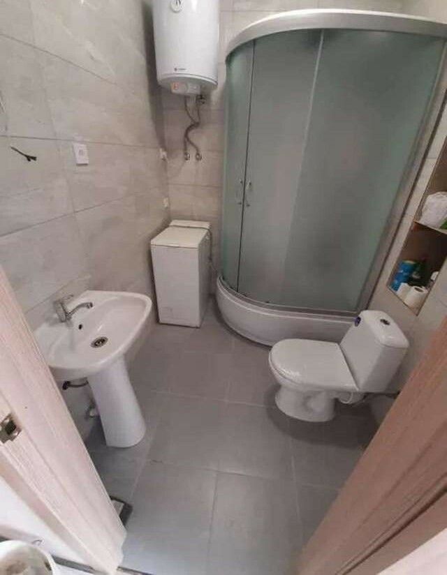 1835272045317459