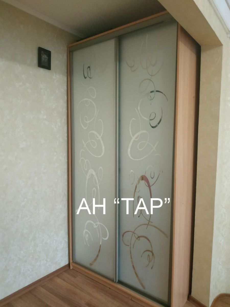 1837442778330046