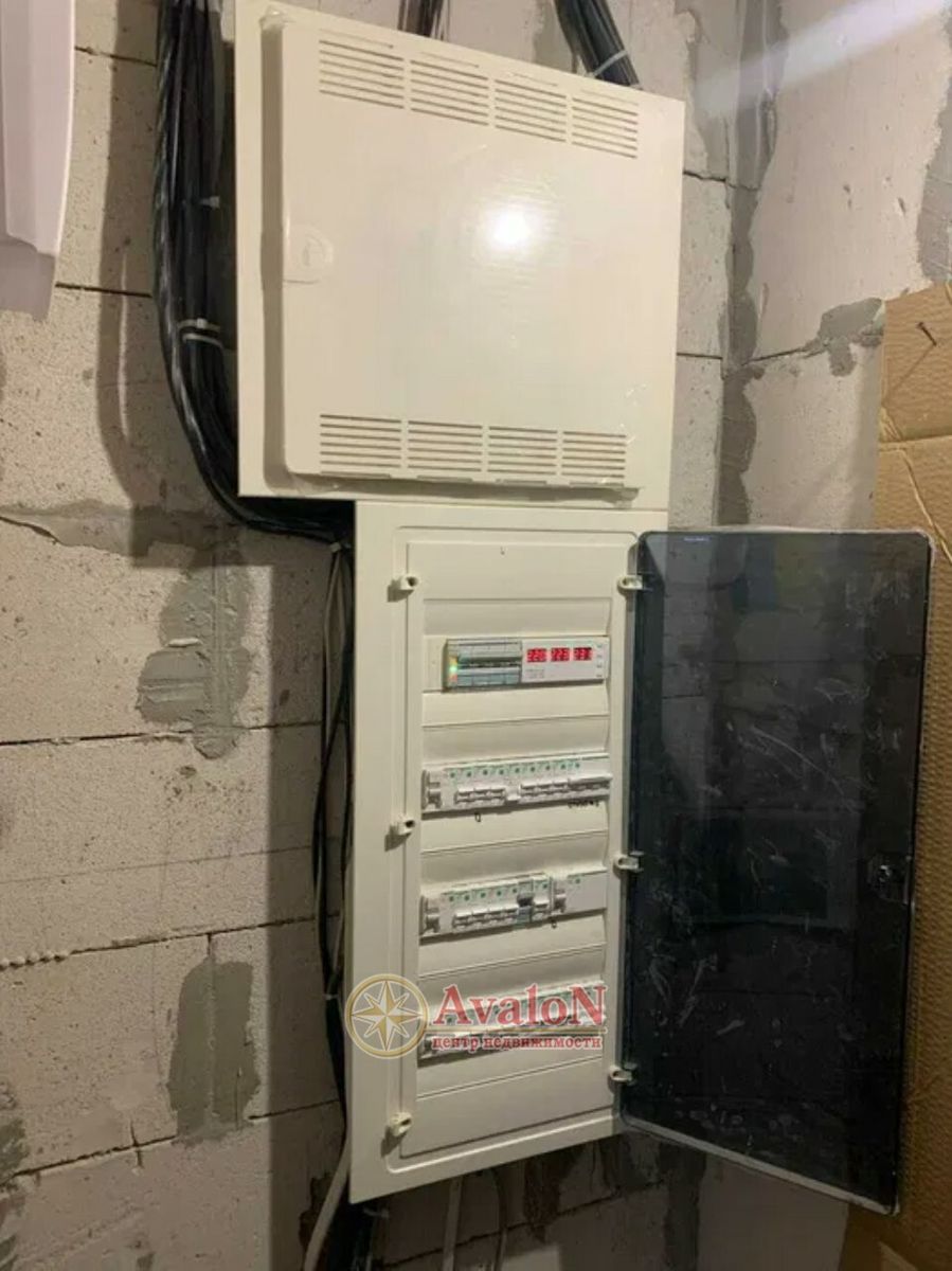 1837716752406463