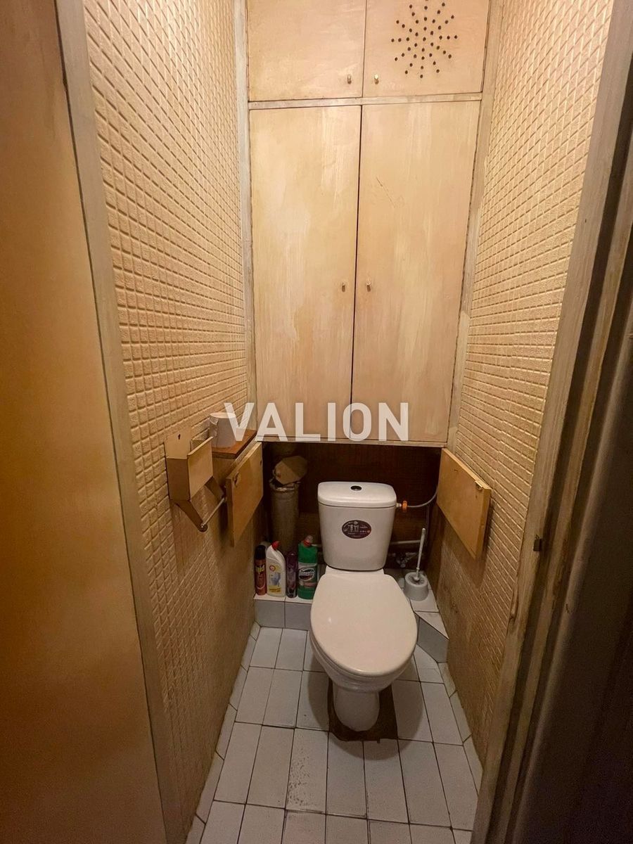 1836991143900464