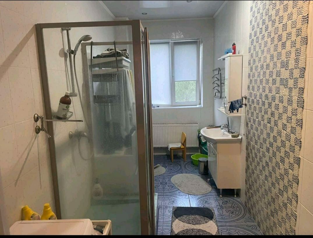 1837887857766464