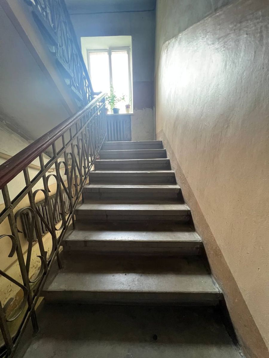 1834806023469467