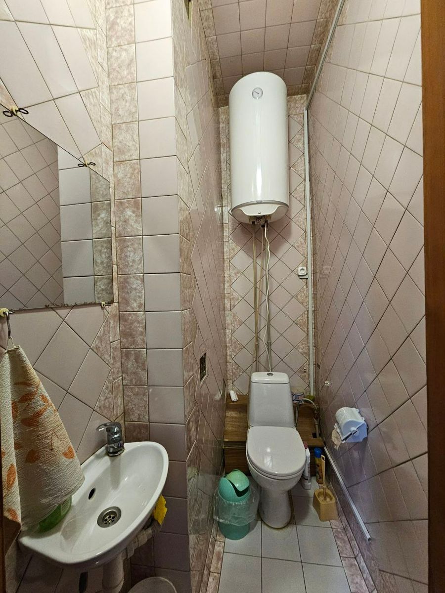 1835081553941467