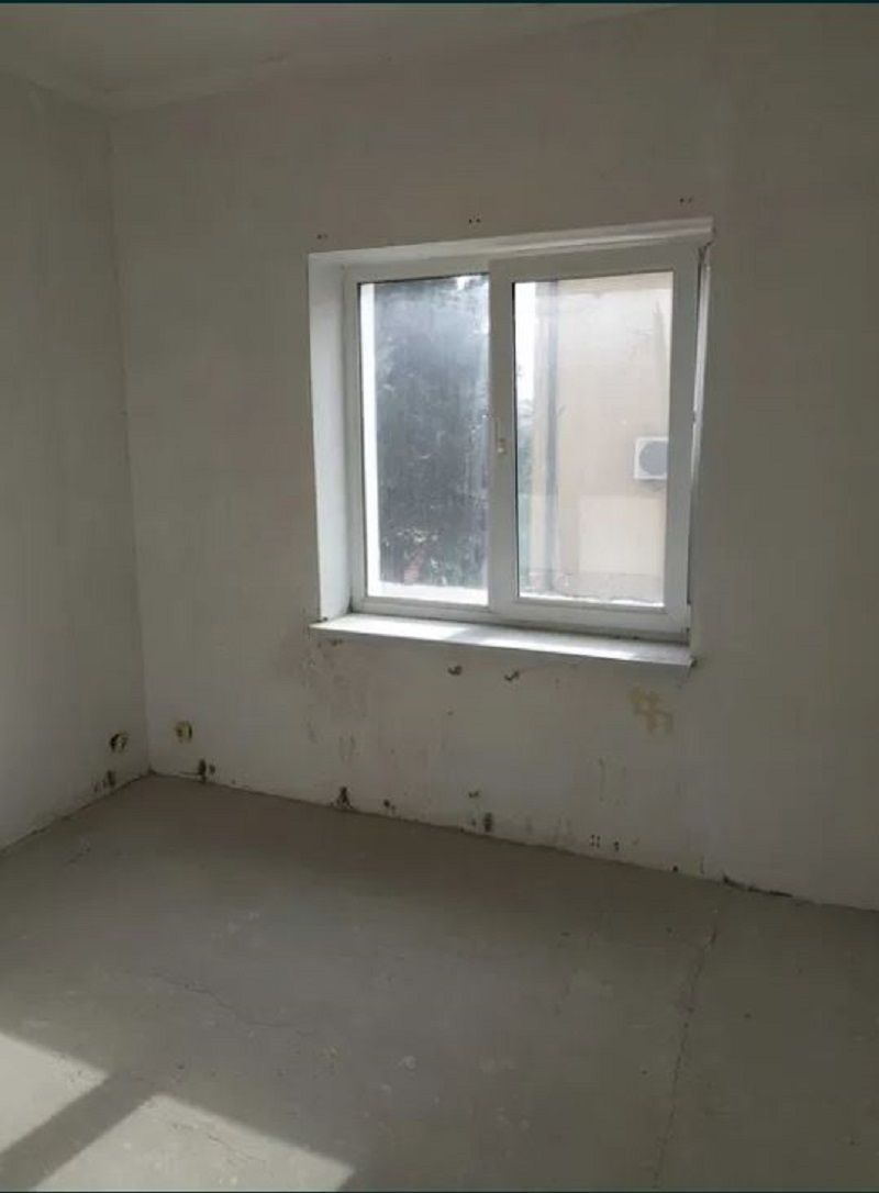 1826581727886468