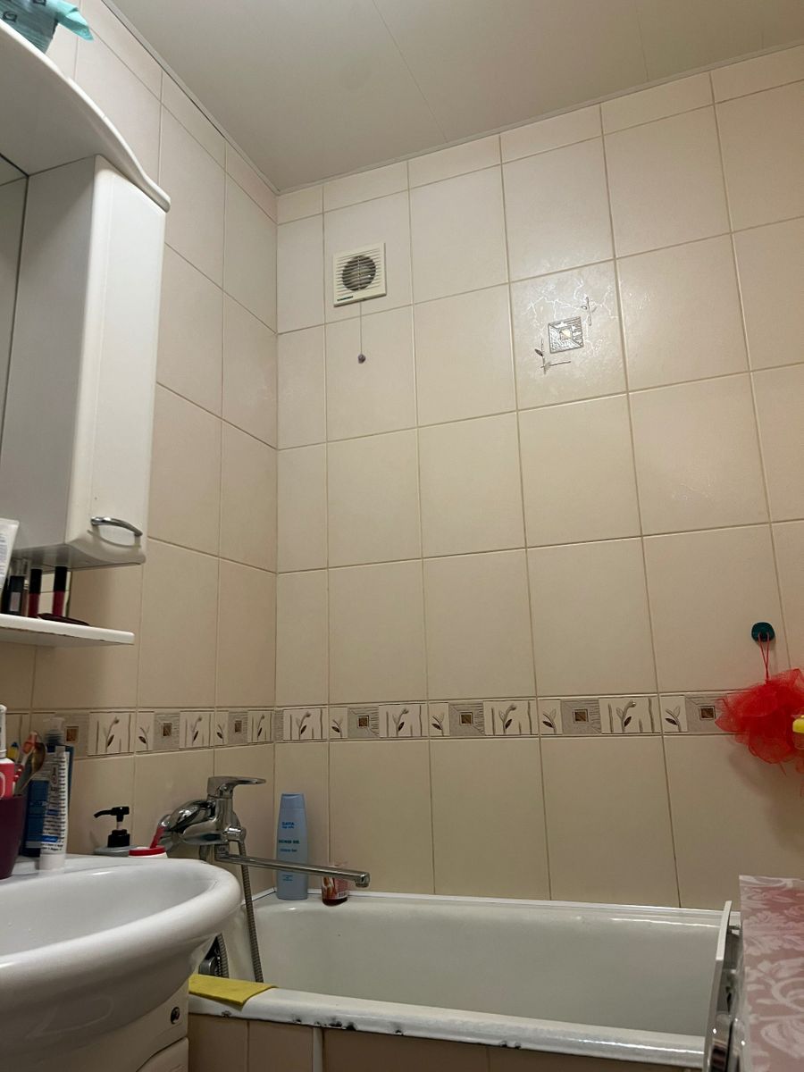 1835084691311468