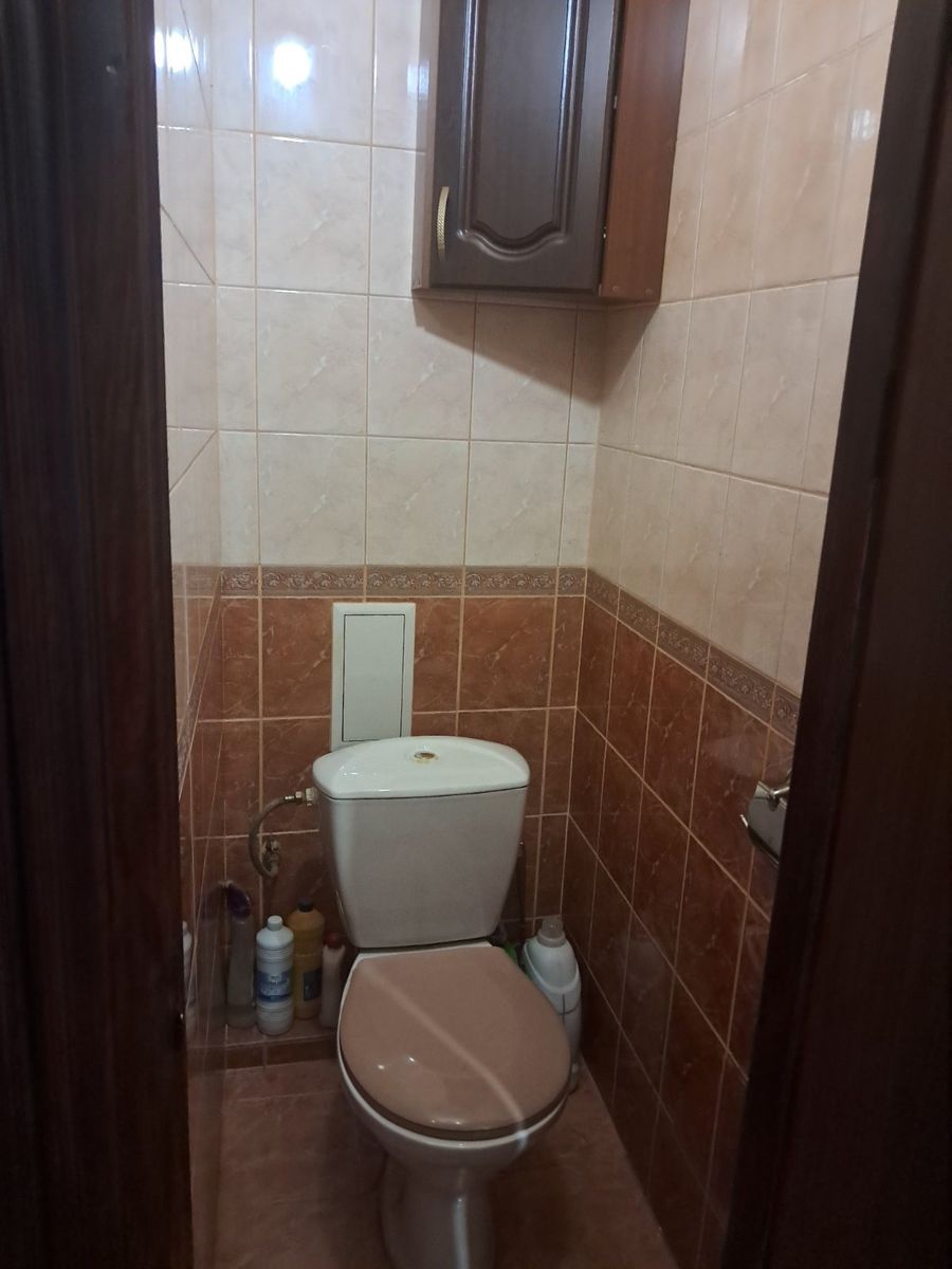 1835089614668468