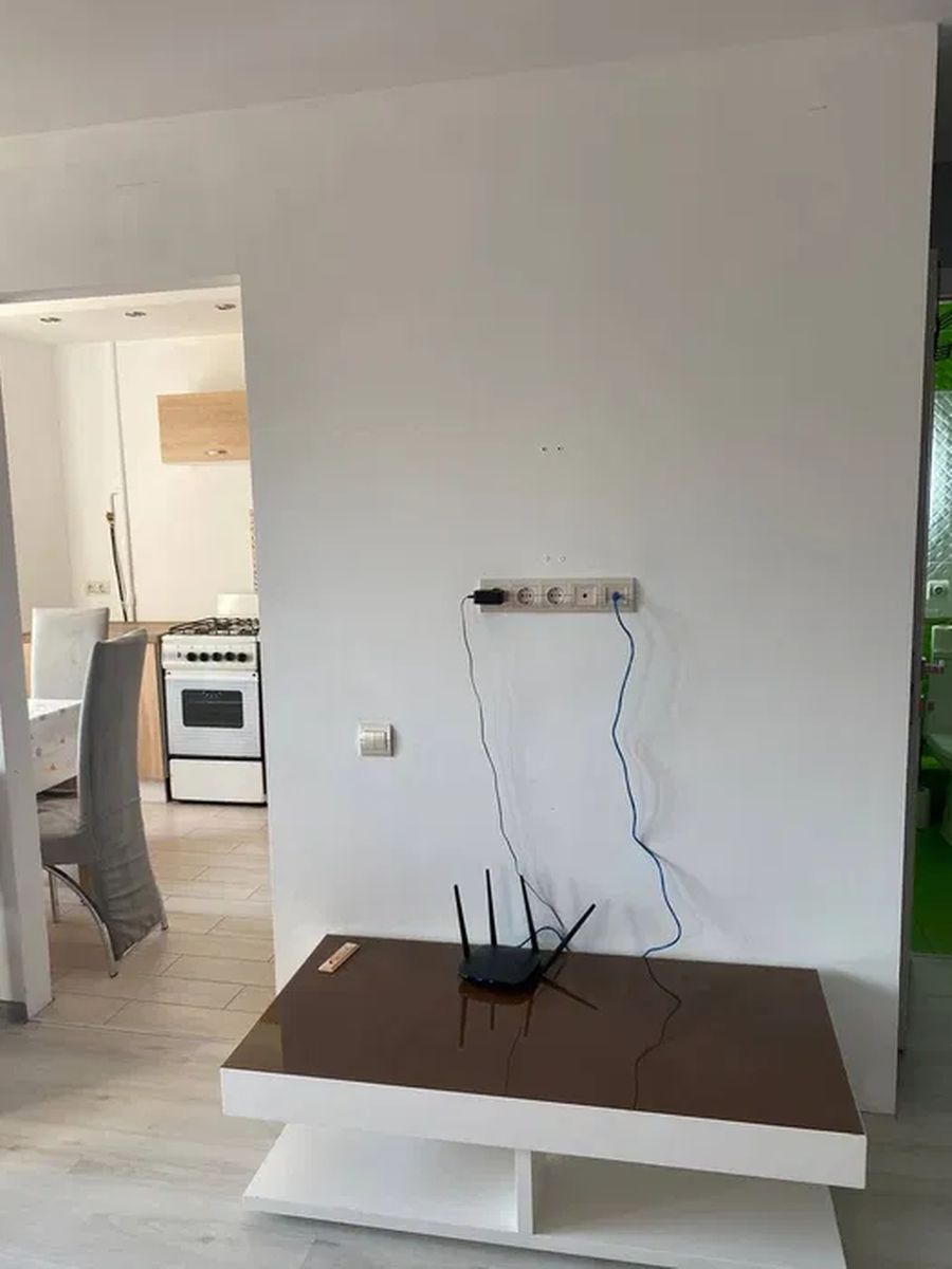 1837886718397469
