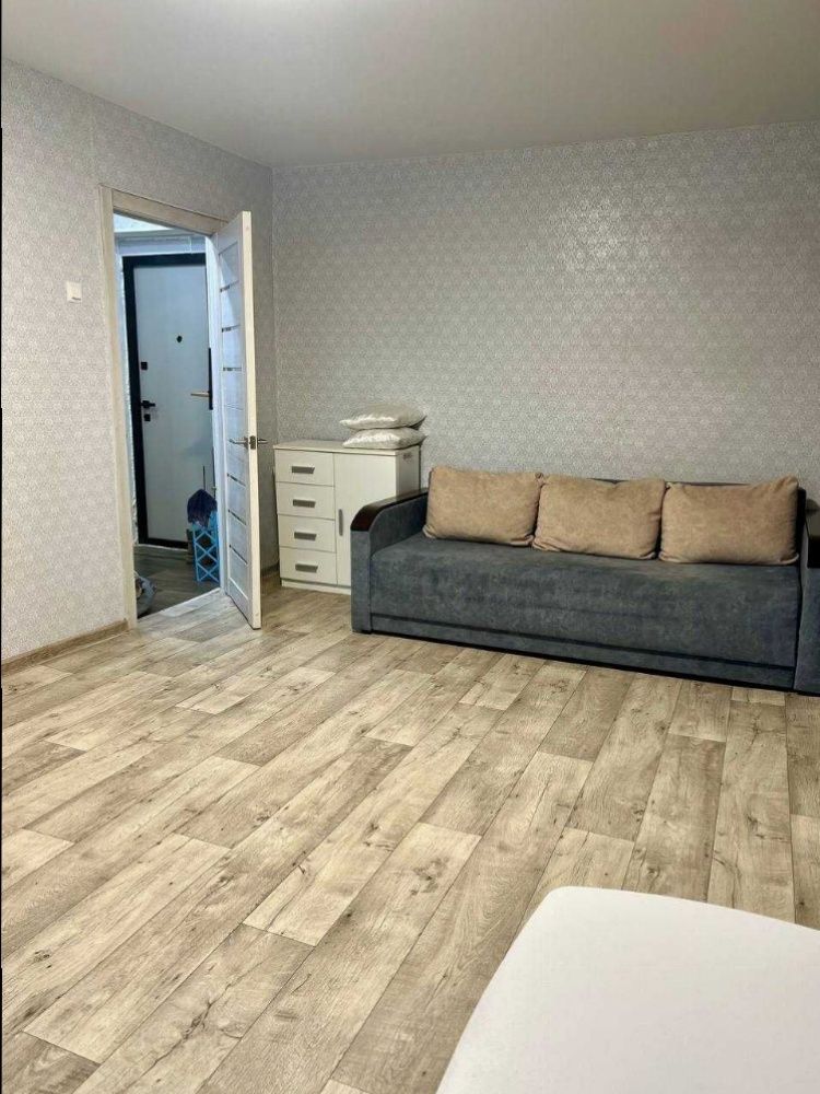 1815332006811047