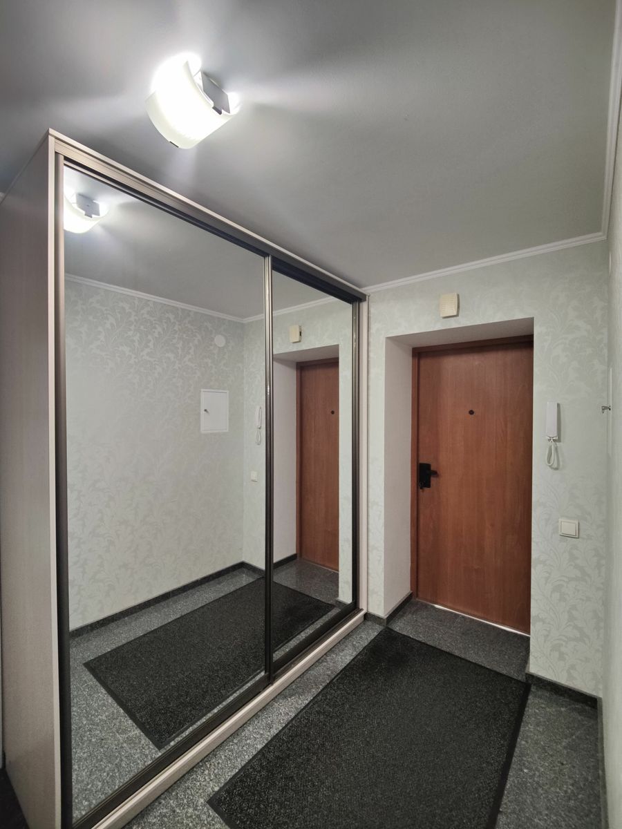 1830290730163047