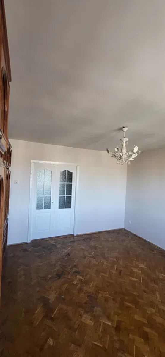 1839796153878470