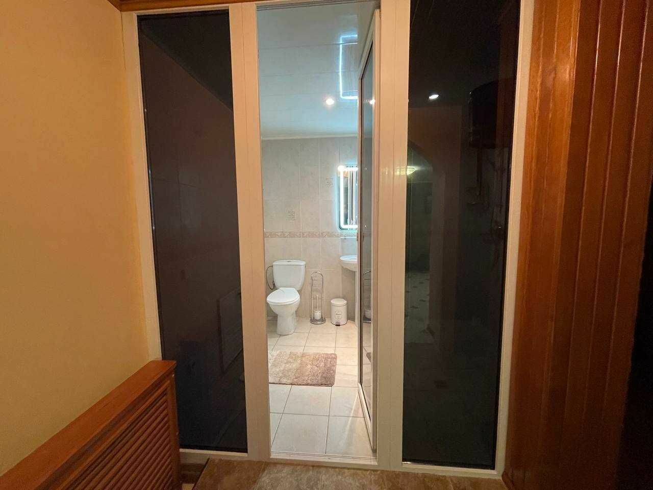 1835718963477471