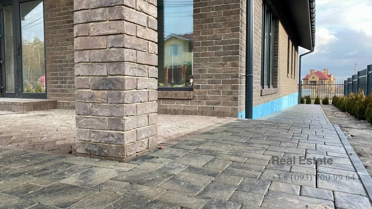 1722933835842472