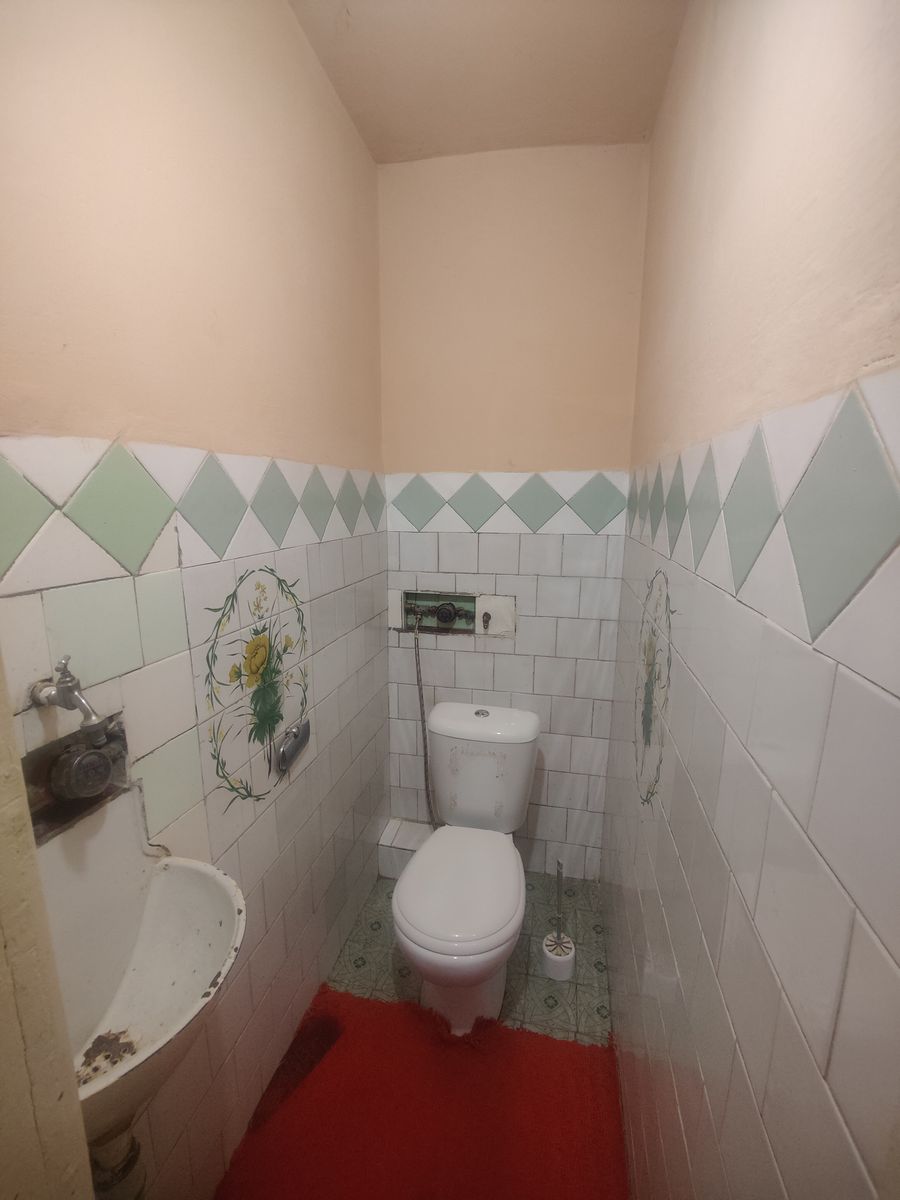 1835084919636472