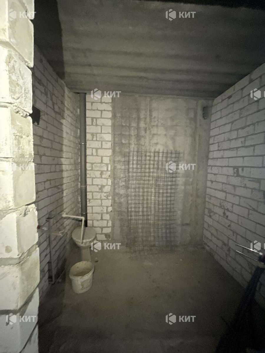 1835354785596472
