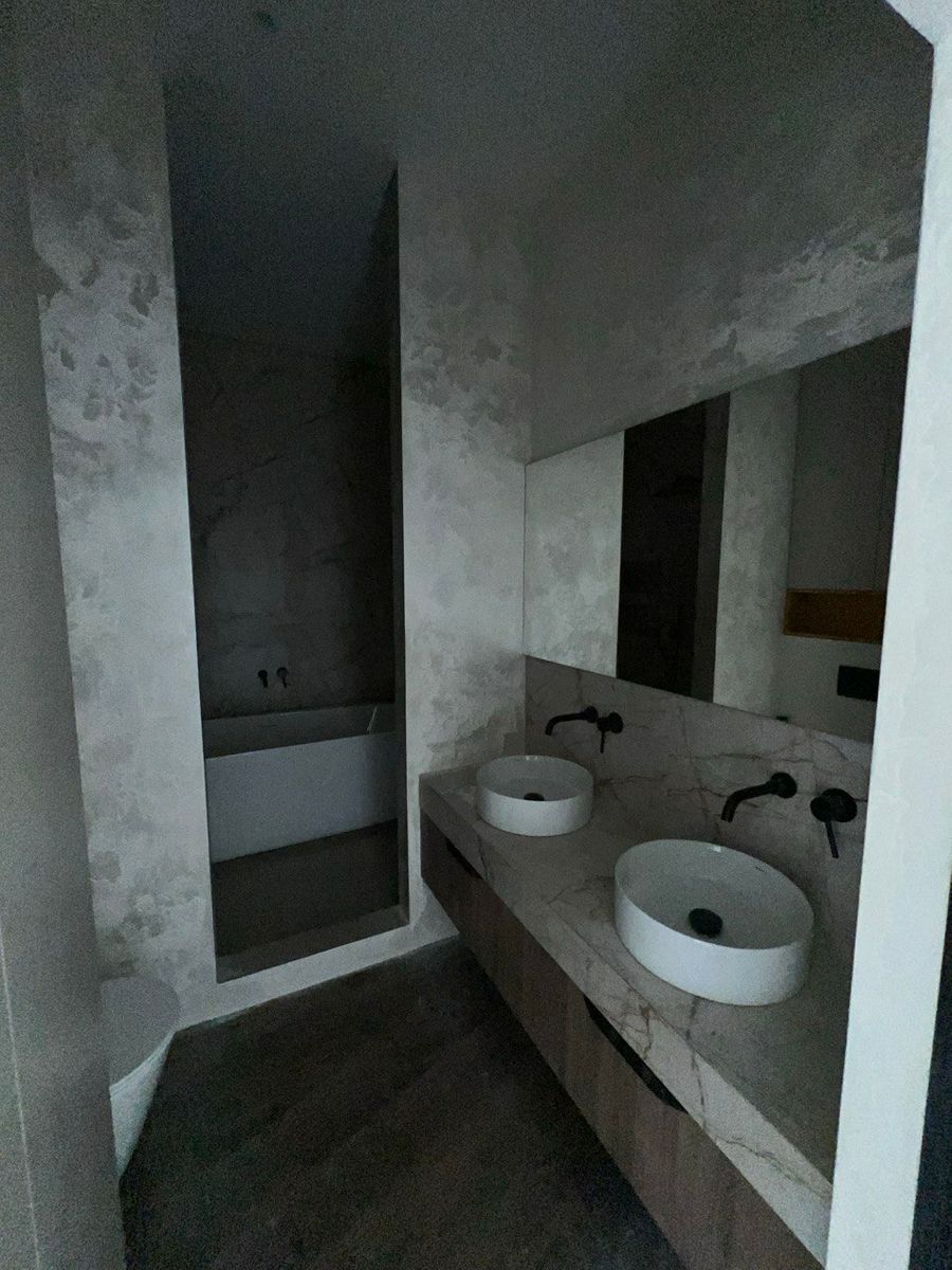 1831361449709473